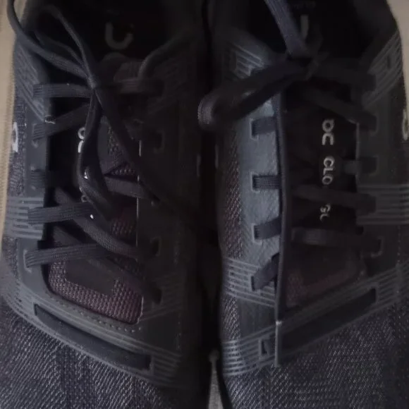 'On Cloud' Shoe Black/Eclipse size 9.5 EUC #5598626 - Picture 4 of 16